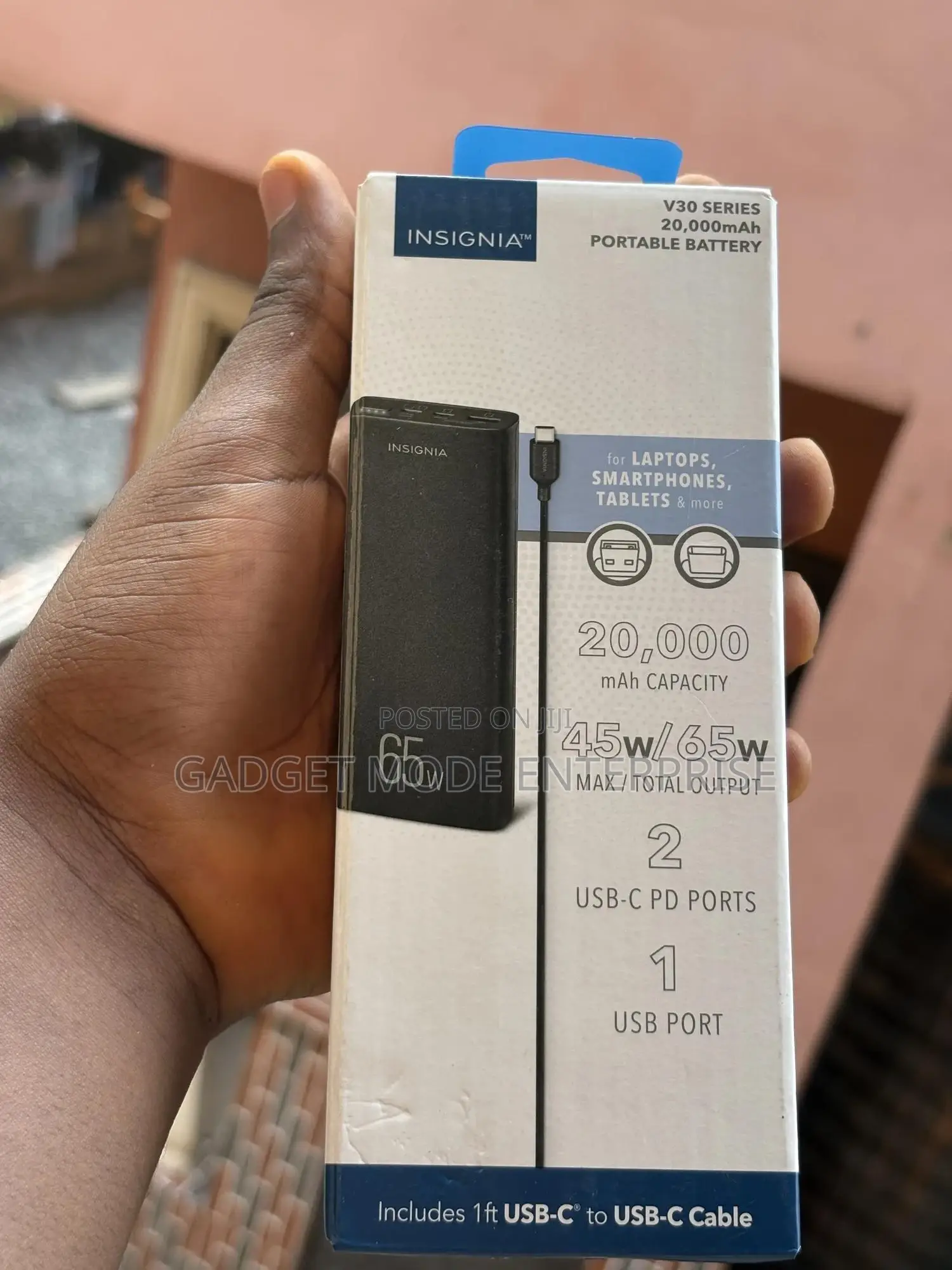 Insignia V30 Series 20,000mah Portable Power Bank