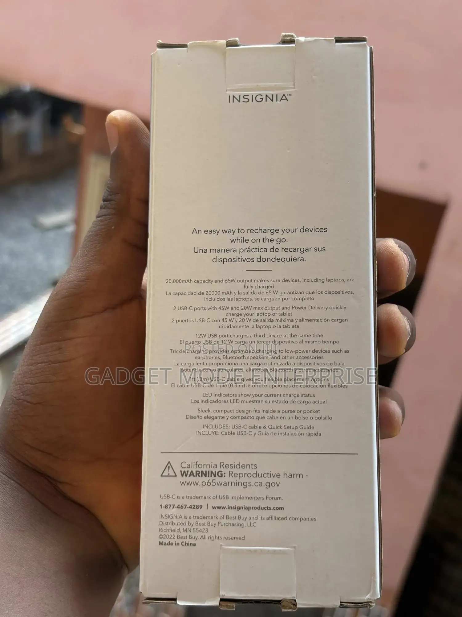 Insignia V30 Series 20,000mah Portable Power Bank