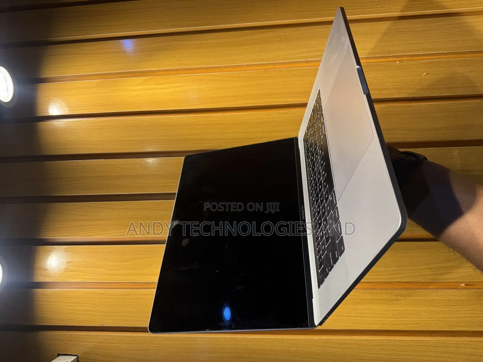 Laptop Apple MacBook 2018 16GB Intel Core I7 HDD+SSD 1T