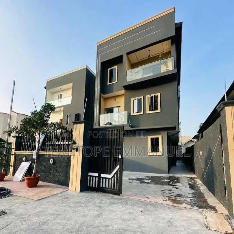 Furnished 7bdrm Duplex in Magodo Phase  2 for sale