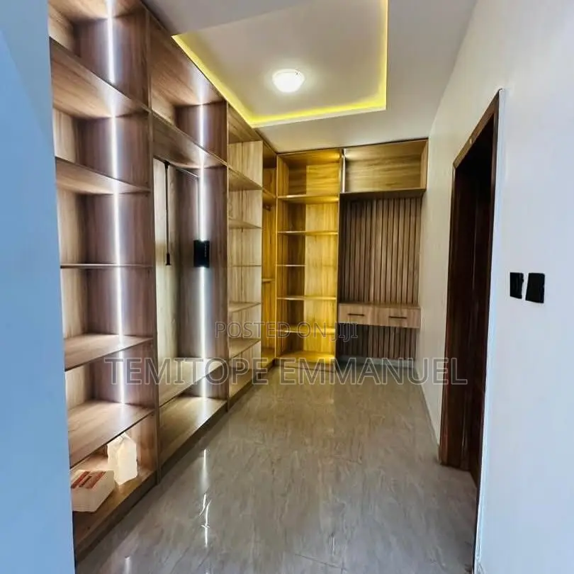 Furnished 7bdrm Duplex in Magodo Phase  2 for sale