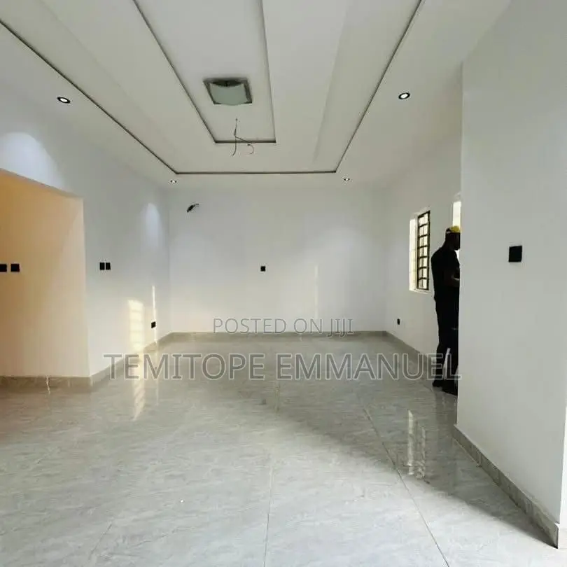 Furnished 7bdrm Duplex in Magodo Phase  2 for sale