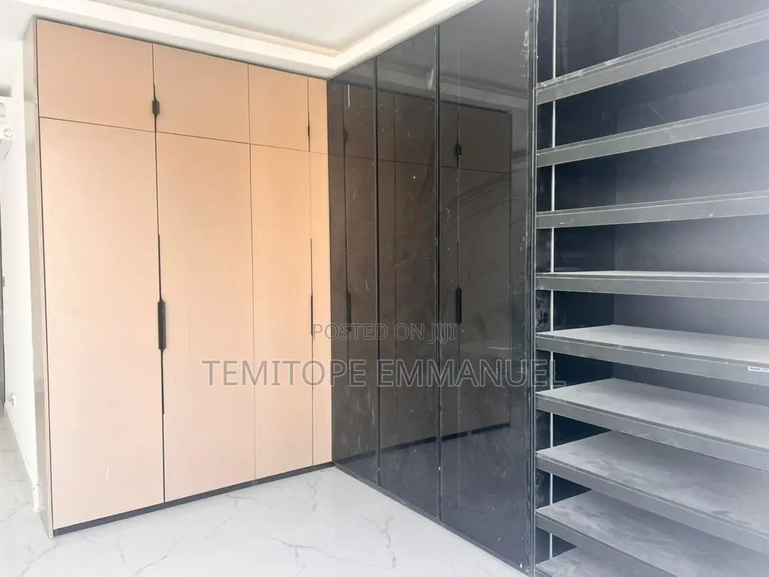 Furnished 4bdrm Townhouse / Terrace in Banana Island Road, Ikoyi