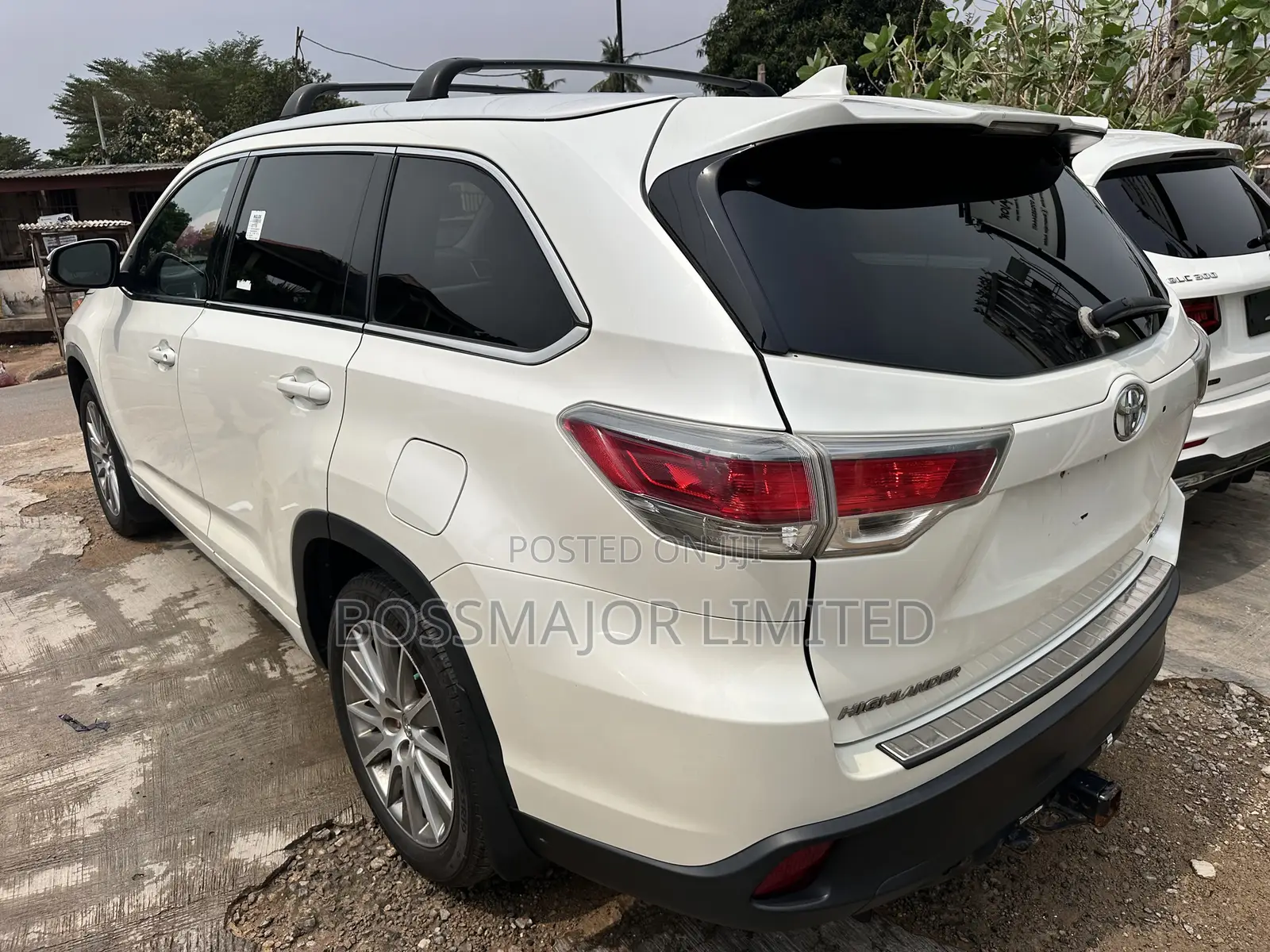 Toyota Highlander XLE 4dr SUV AWD (3.5L 6cyl 6A) 2015 White