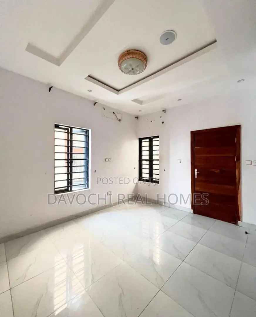2bdrm Duplex in Orchid Road, Lekki Phase 2 for rent