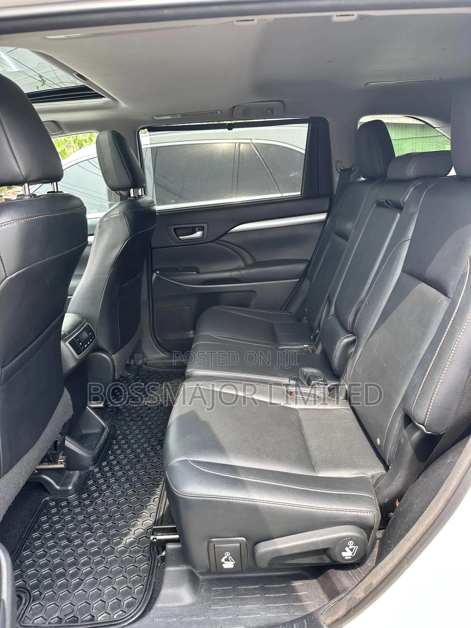 Toyota Highlander XLE 4dr SUV AWD (3.5L 6cyl 6A) 2015 White