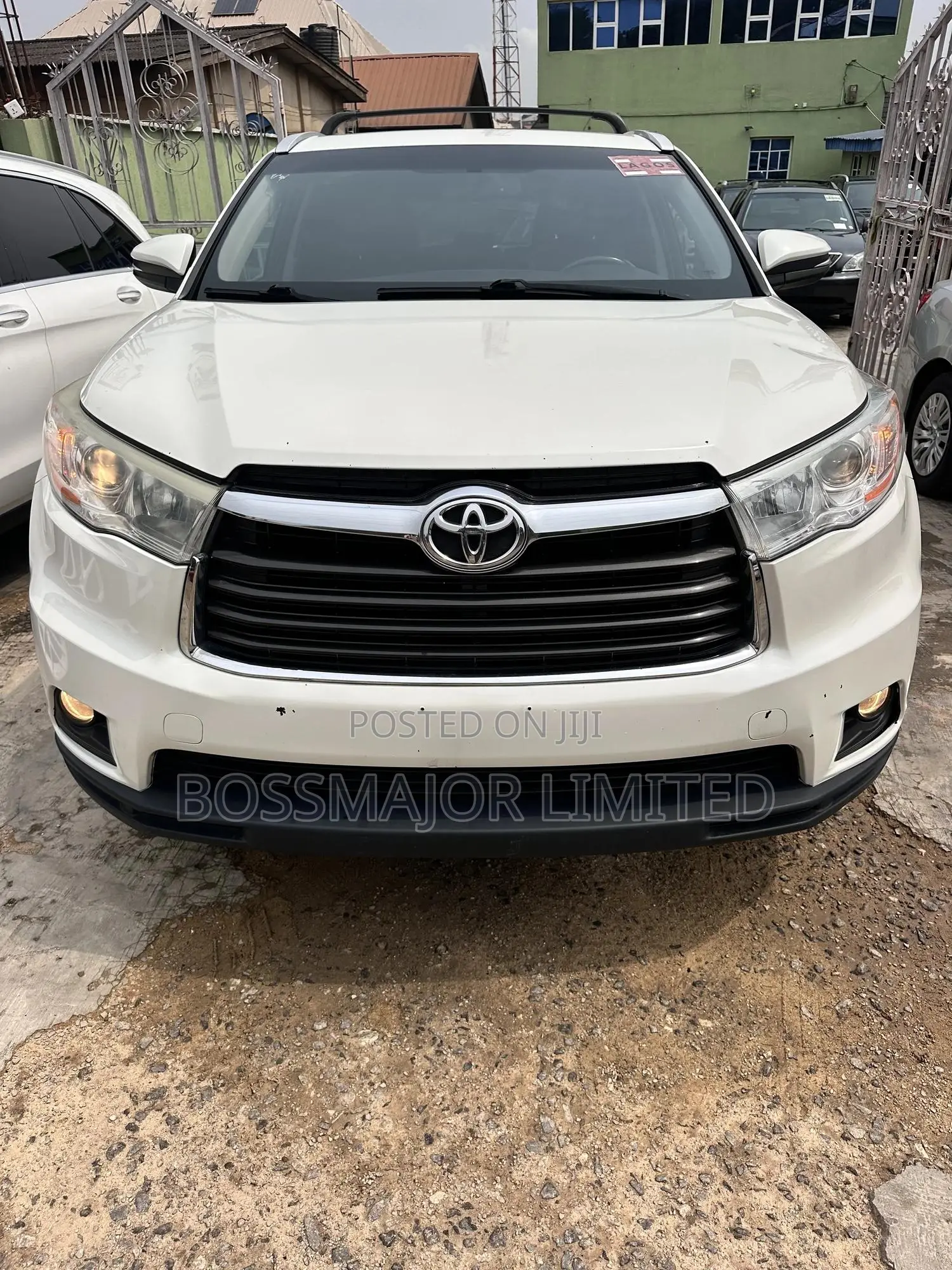 Toyota Highlander XLE 4dr SUV AWD (3.5L 6cyl 6A) 2015 White