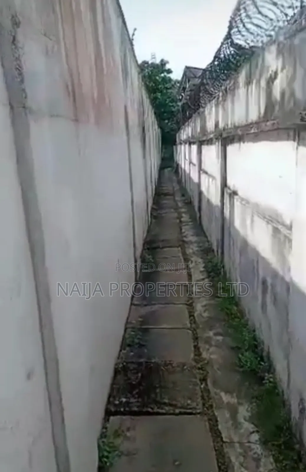 6 Bedroom Detached Duplex on 1000sqm at Victoria Island for Rent