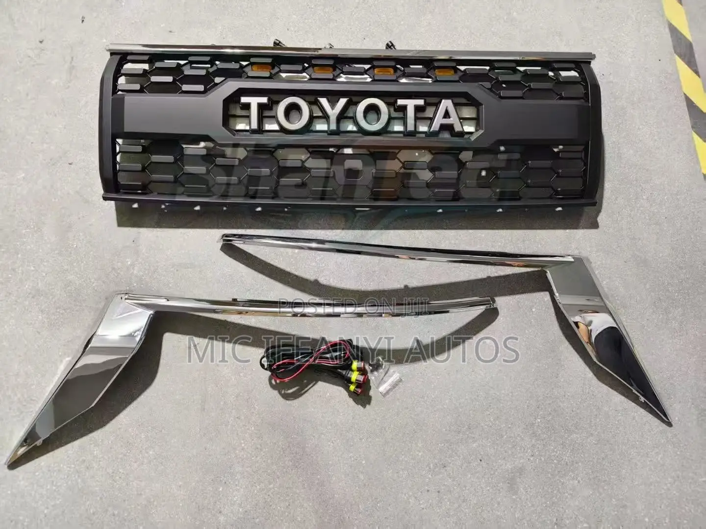 Front Grille Toyota Prado