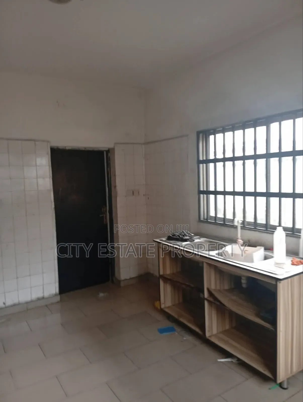 5 Bedroom Office Complex for Rent in Gra Ph