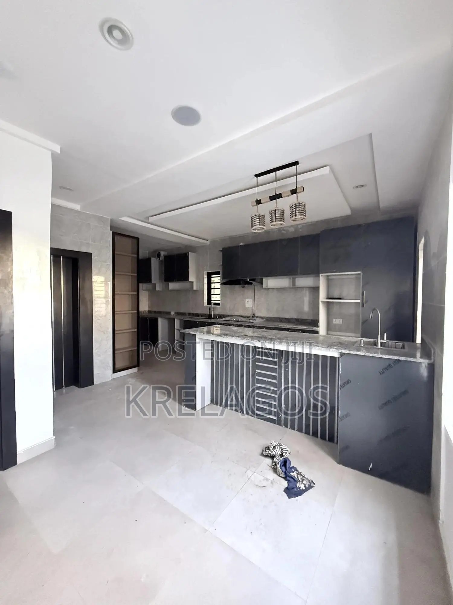 4bdrm Duplex in Ajah, Off Lekki-Epe Expressway for sale