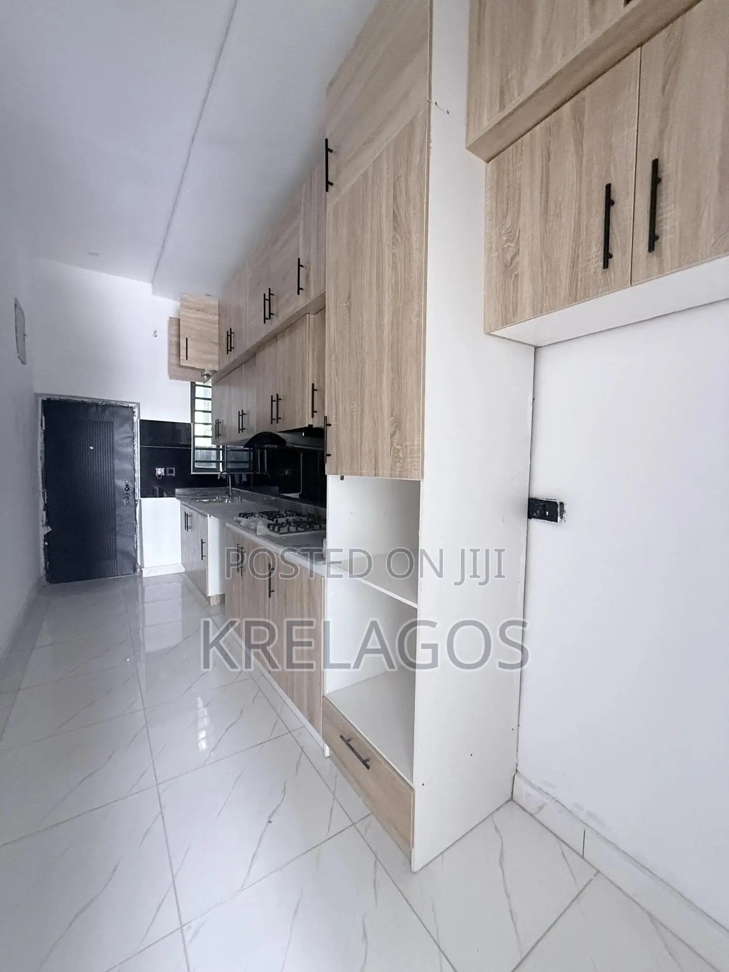 4bdrm Duplex in Ajah, Off Lekki-Epe Expressway for sale
