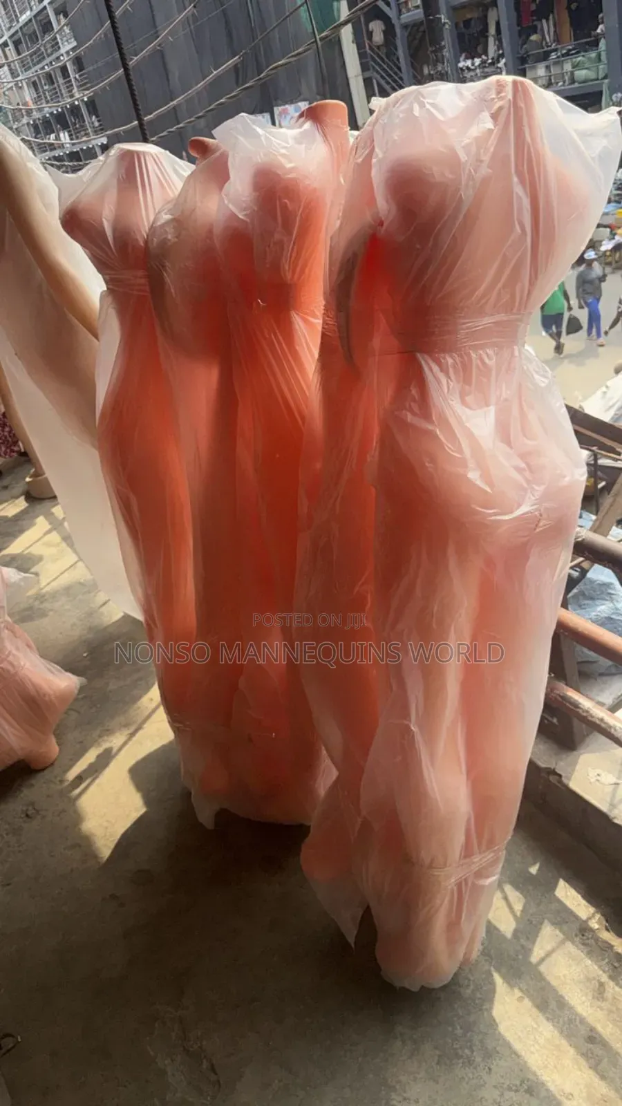 Plastic Armless Female Display Mannequin