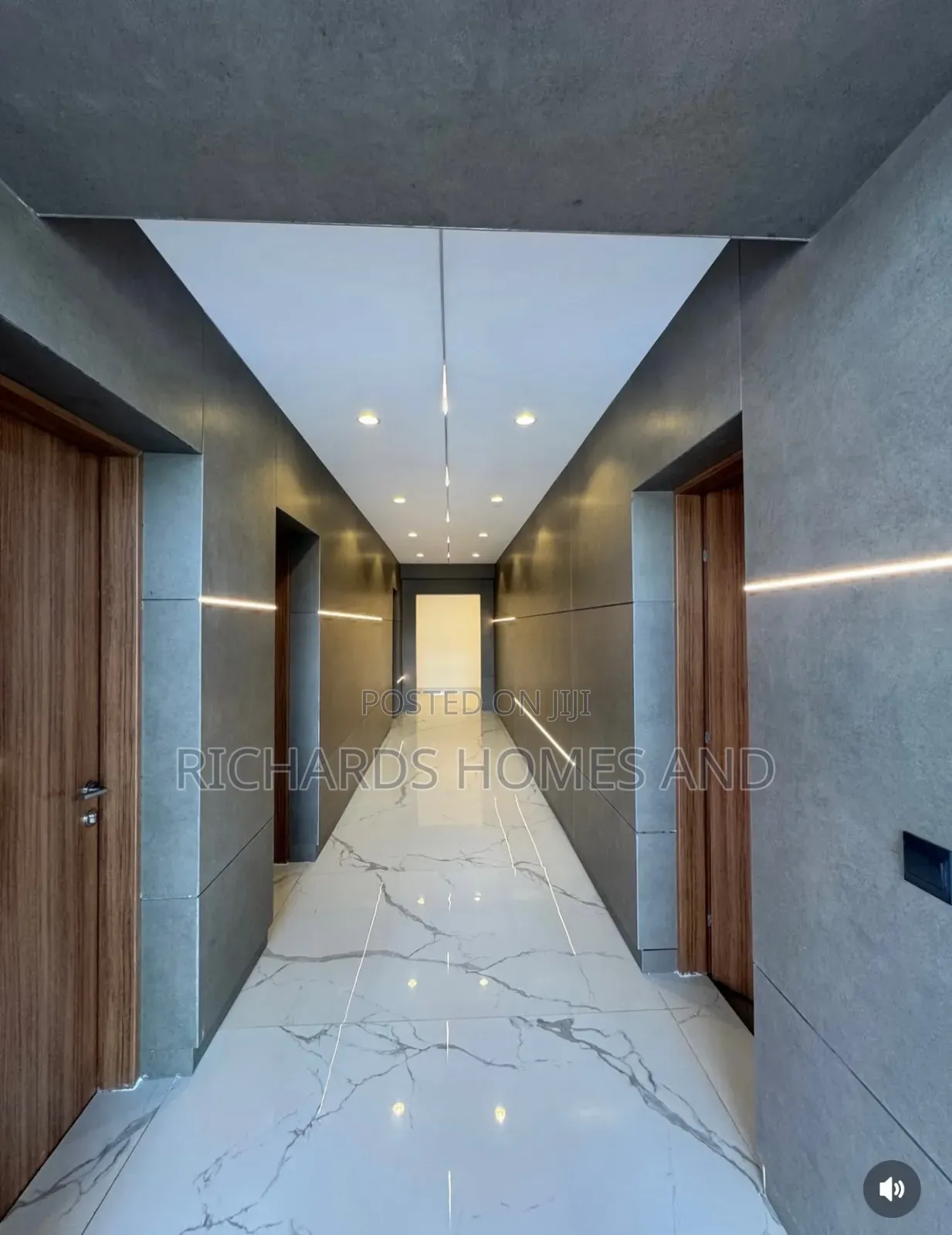 Furnished 3bdrm Apartment in Victoria Island for sale