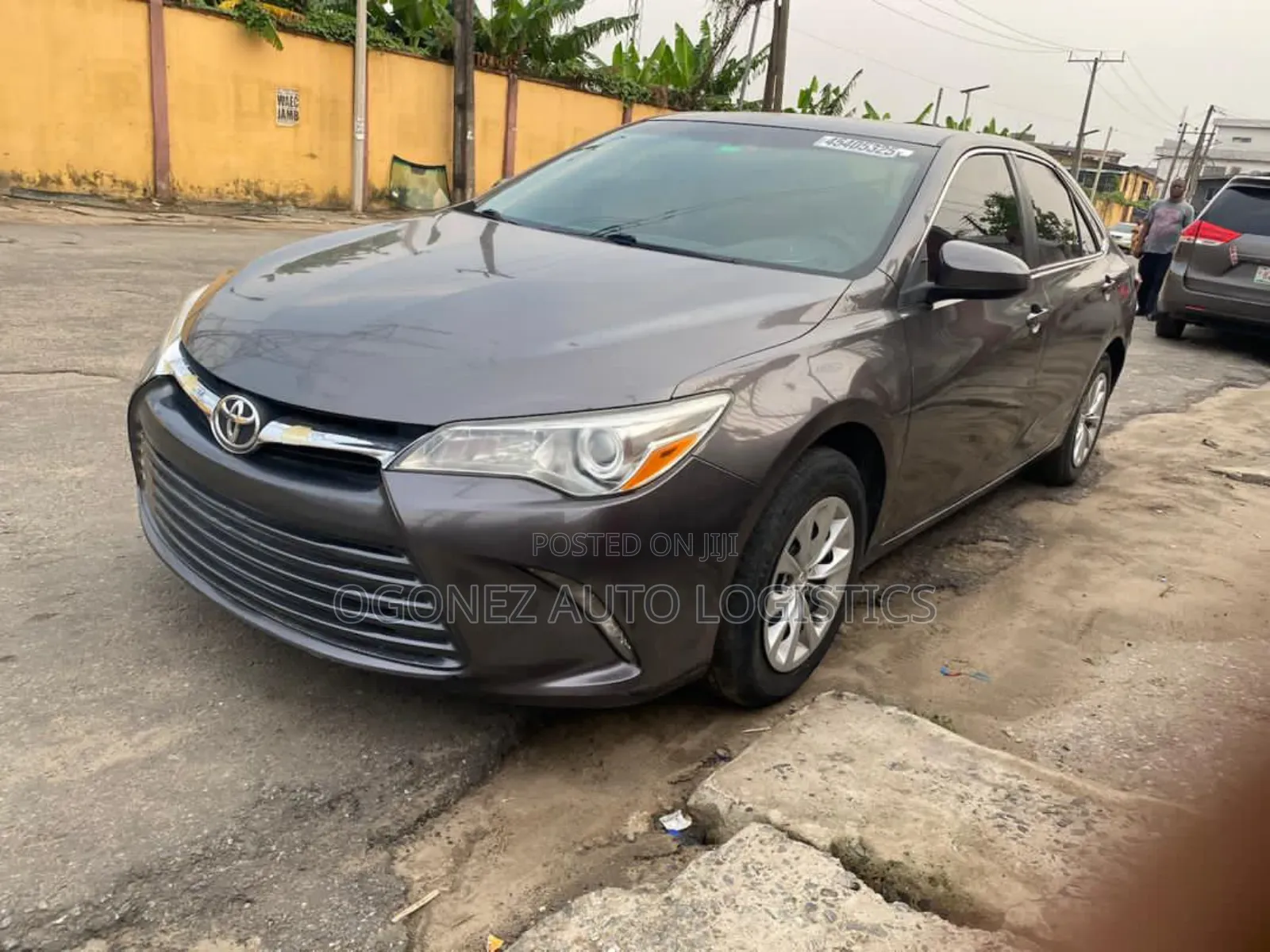 Toyota Camry XLE 4dr Sedan (2.5L 4cyl 6A) 2016 Gray