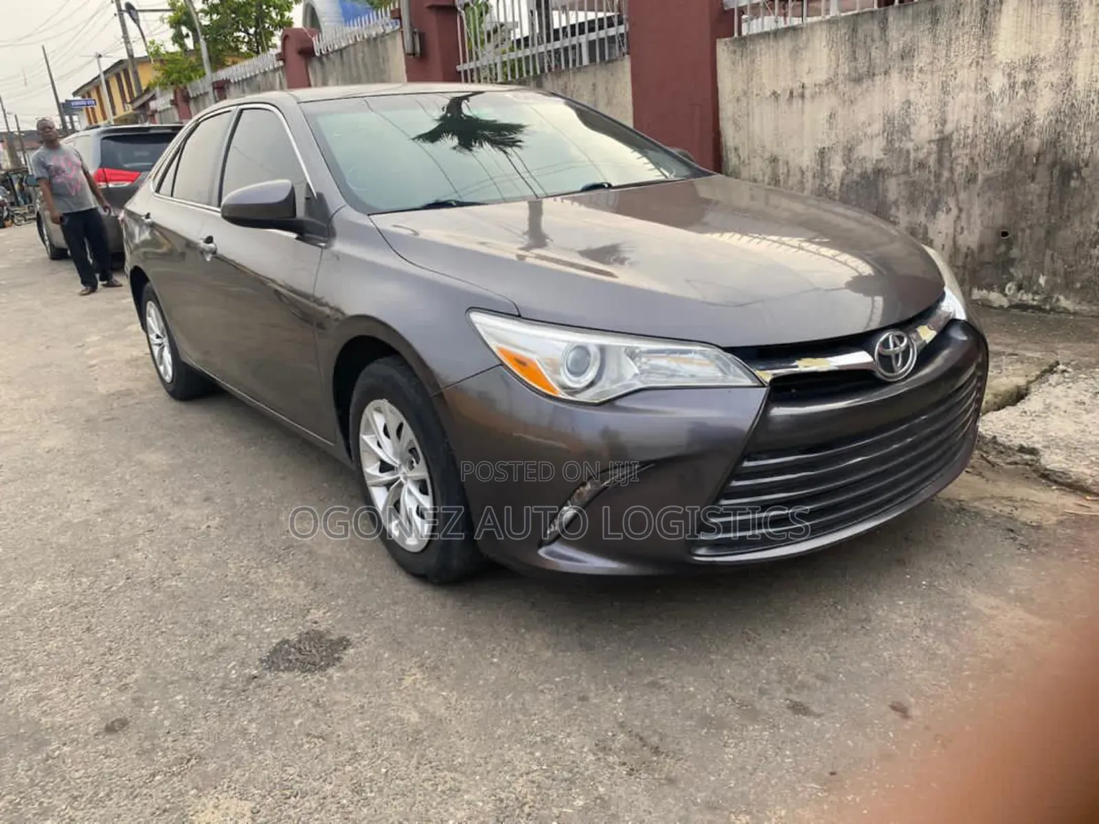Toyota Camry XLE 4dr Sedan (2.5L 4cyl 6A) 2016 Gray