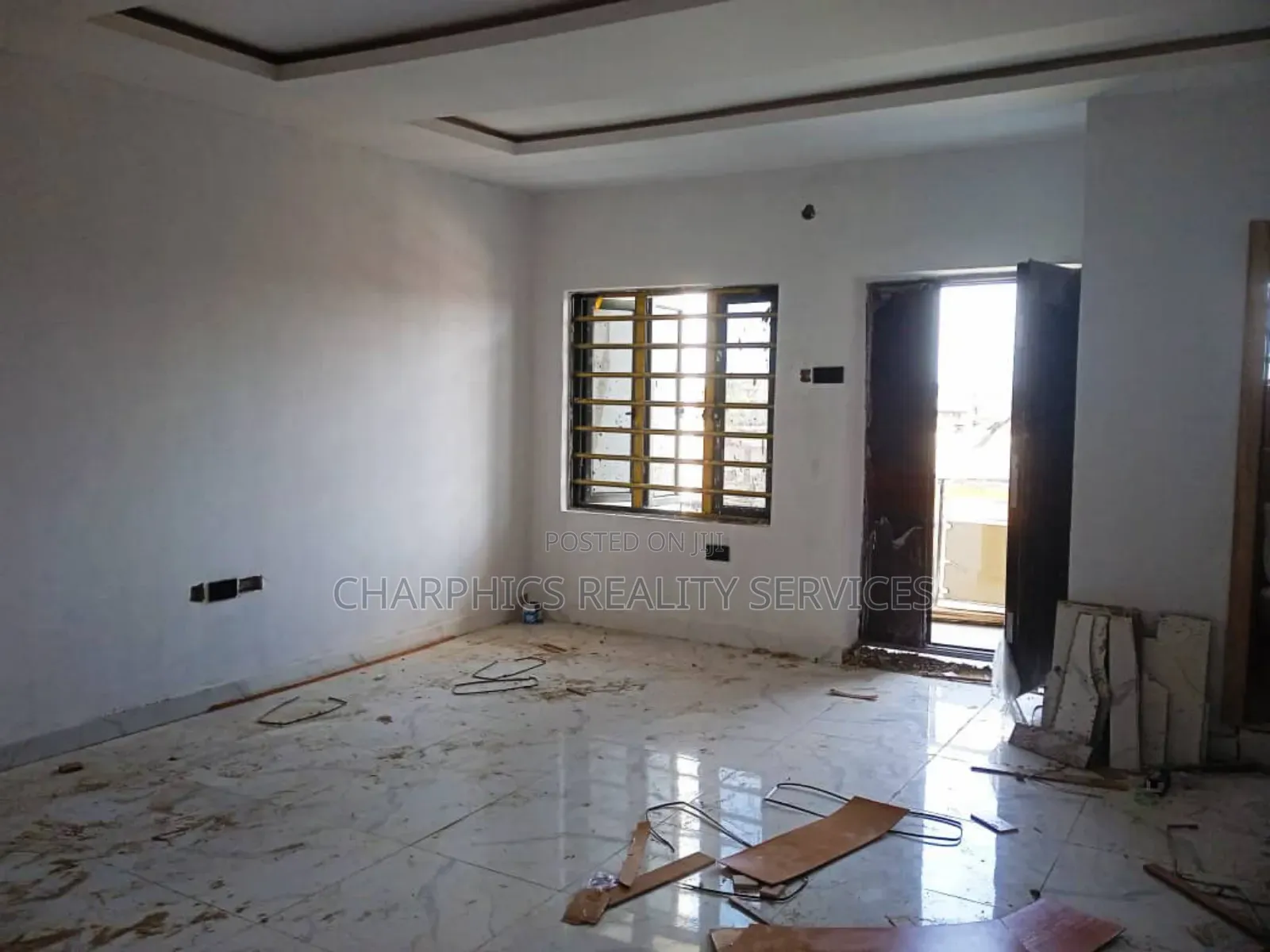 3bdrm Block of Flats in Aguda / Surulere for sale