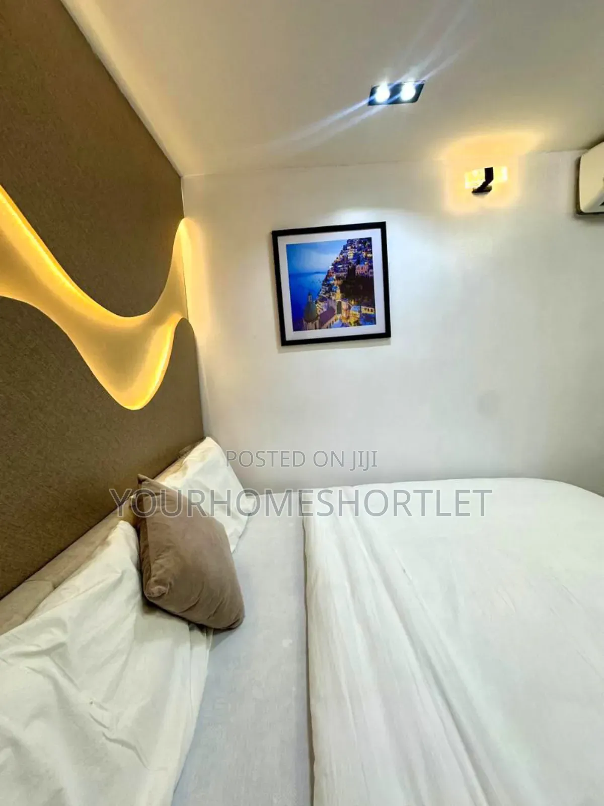 Luxury 1 Bedroom Apartment For That Allows Content Shoot