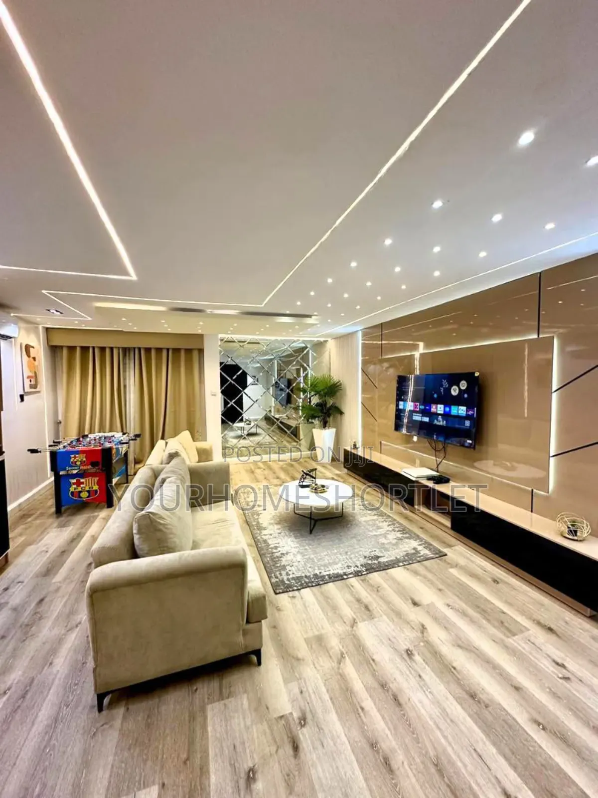Luxury 1 Bedroom Apartment For That Allows Content Shoot