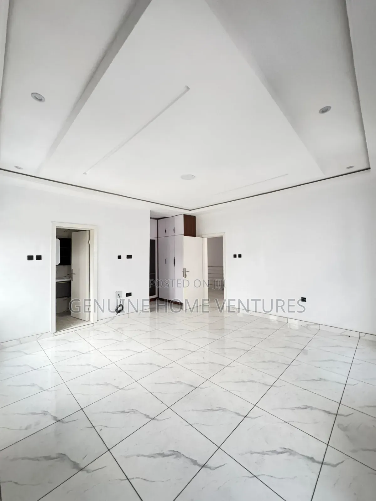 4bdrm Duplex in Surulere for sale
