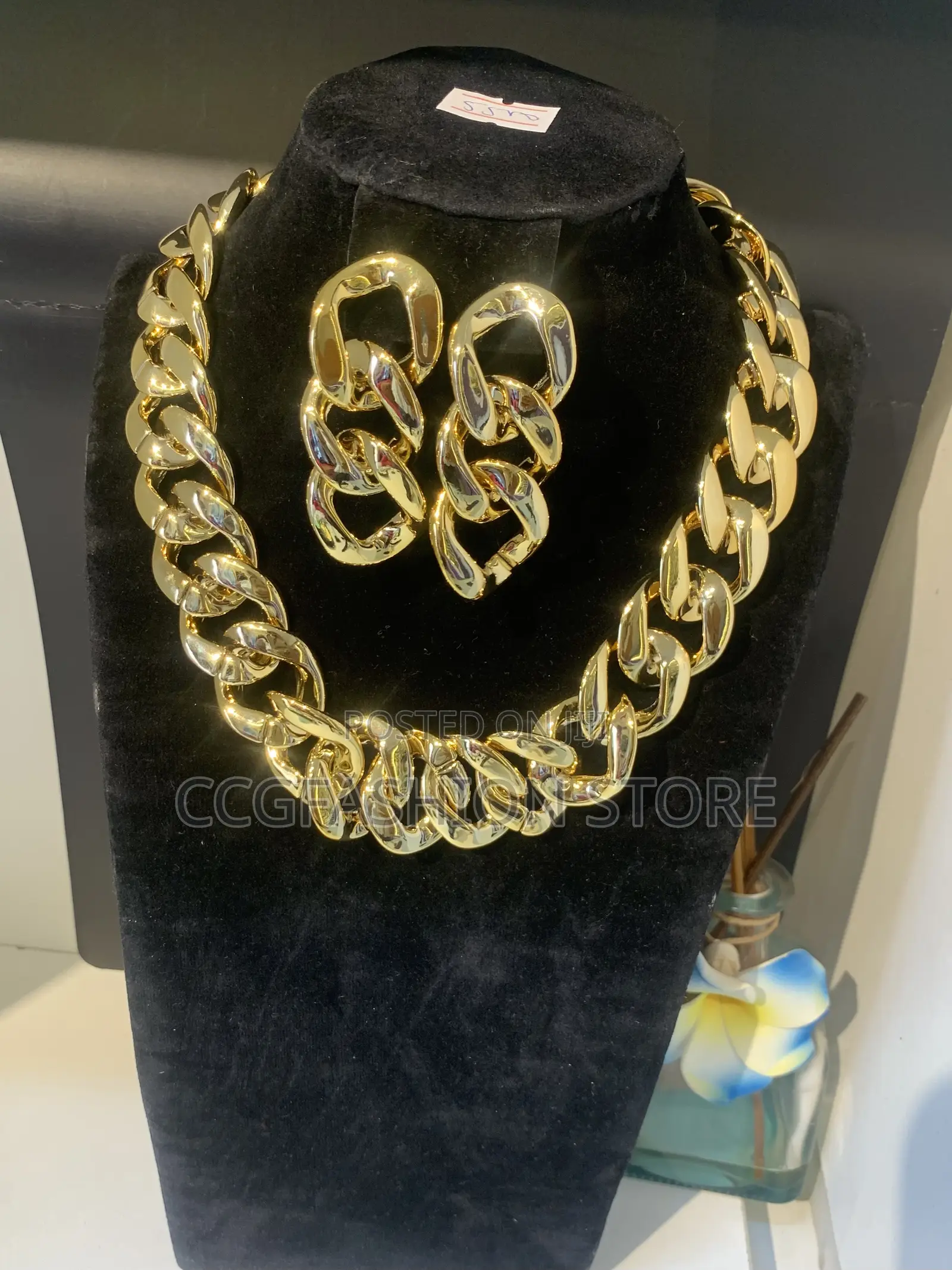 Acrylics Necklace Set
