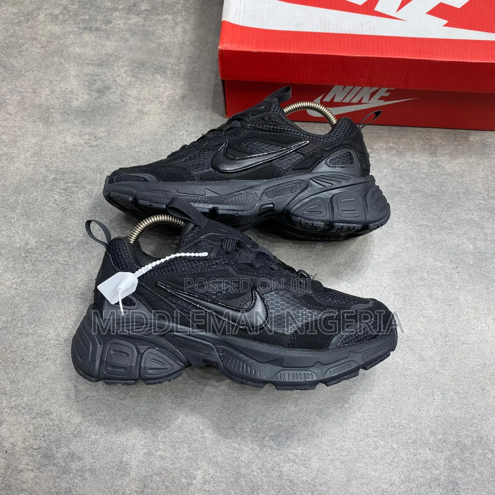 Nike Runtekk Triple Black Sneakers