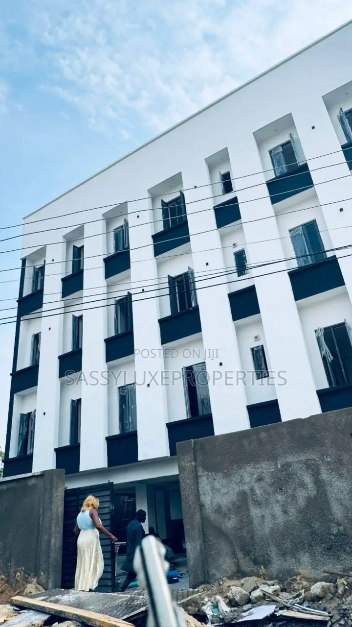 Furnished 3bdrm Apartment in Ilasan Lekki for sale