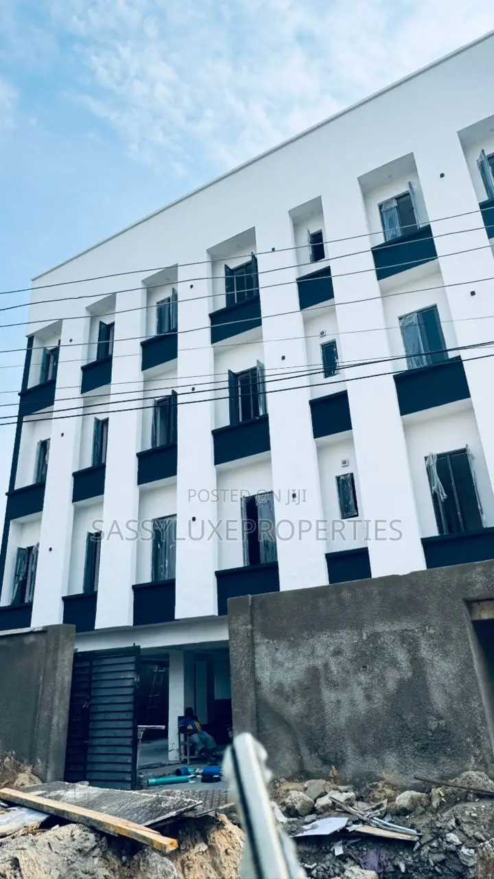 Furnished 3bdrm Apartment in Ilasan Lekki for sale