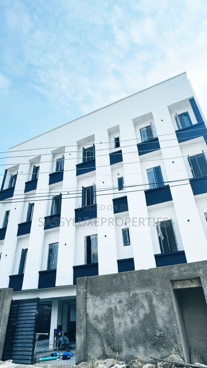 Furnished 3bdrm Apartment in Ilasan Lekki for sale