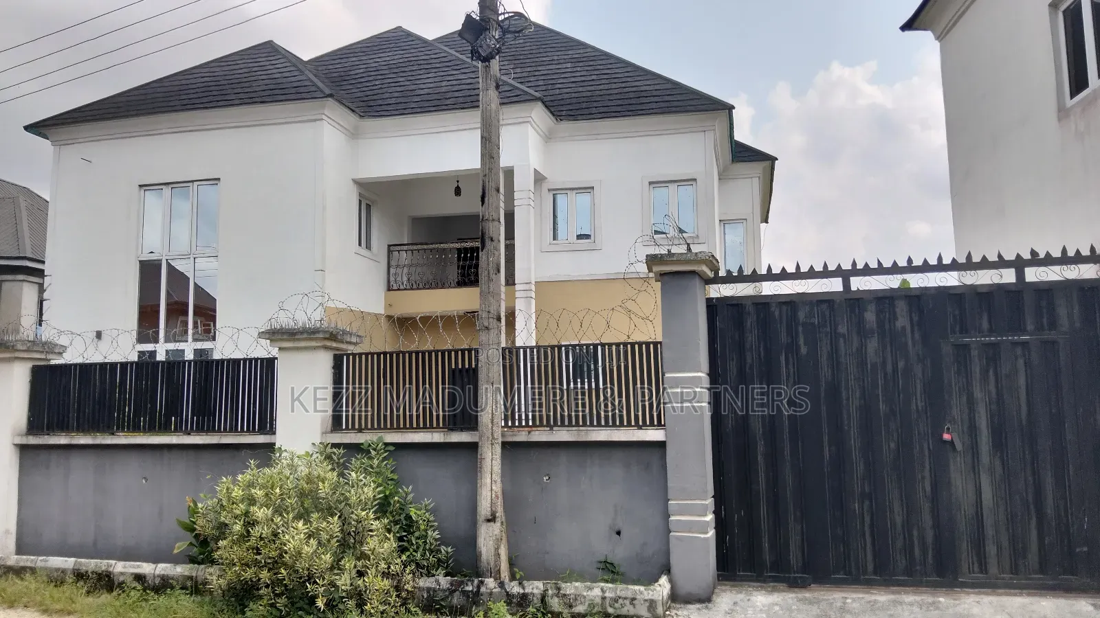 5bdrm Duplex in Akwaka Rumuodomaya , Port-Harcourt for sale