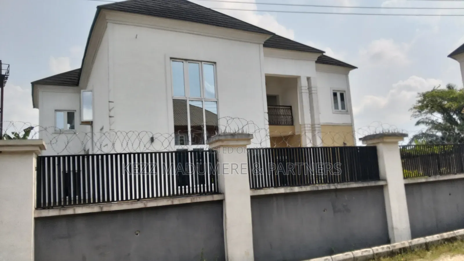 5bdrm Duplex in Akwaka Rumuodomaya , Port-Harcourt for sale