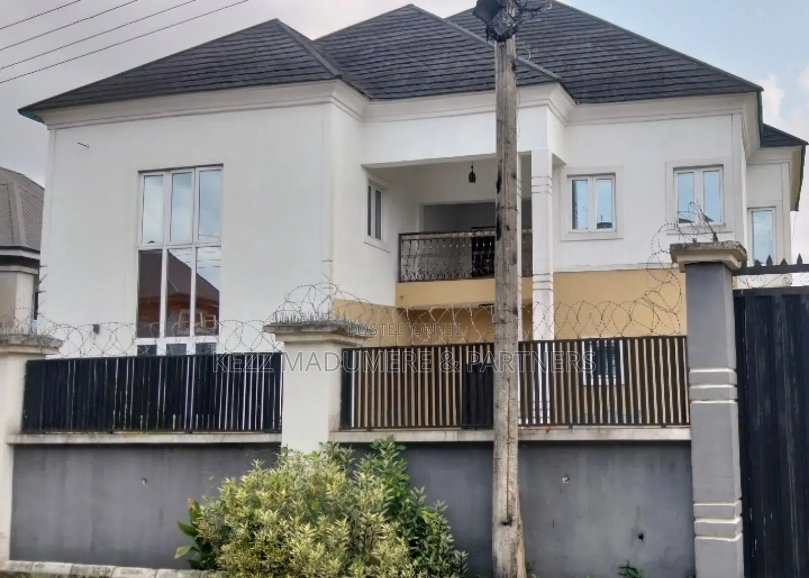 5bdrm Duplex in Akwaka Rumuodomaya , Port-Harcourt for sale