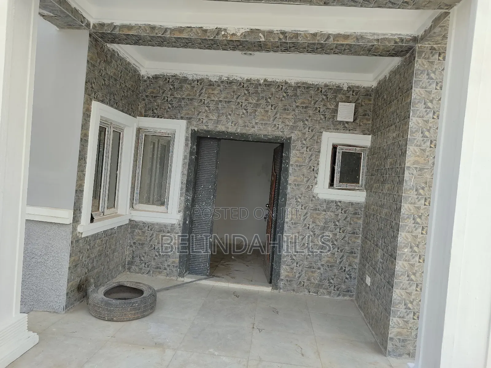 4bdrm Duplex in Idu for sale