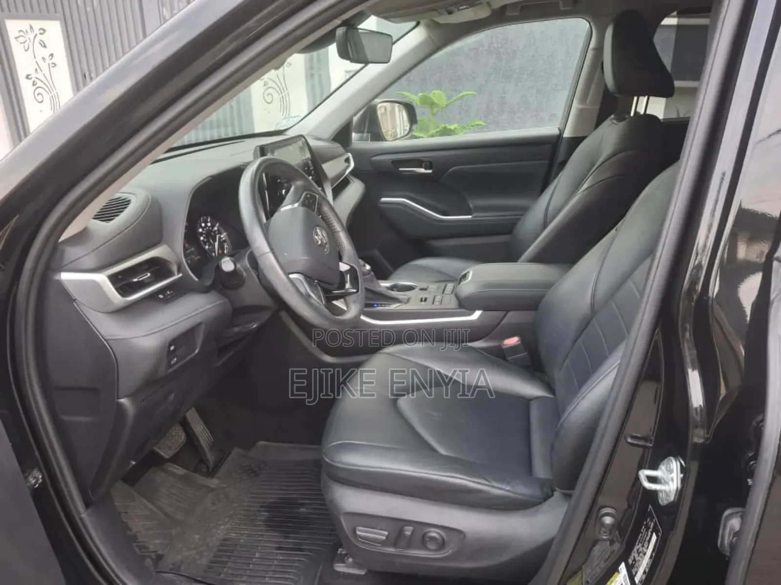 Toyota Highlander XLE 2021 Black