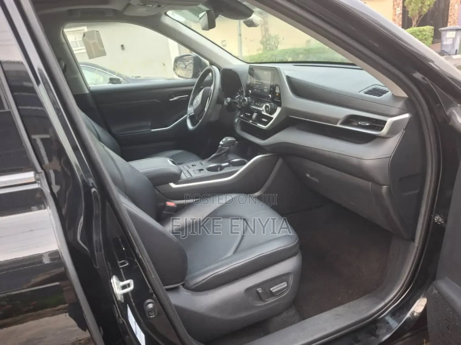 Toyota Highlander XLE 2021 Black