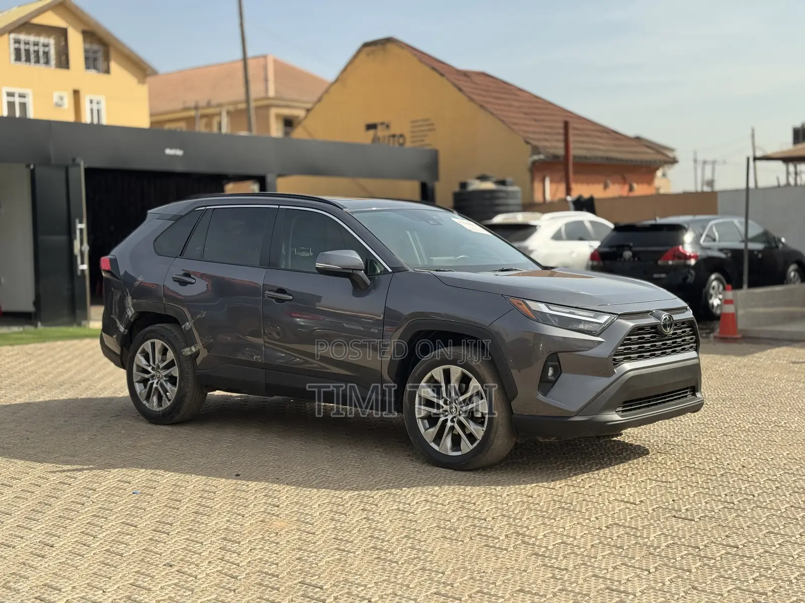 Toyota RAV4 Limited 2021 Gray