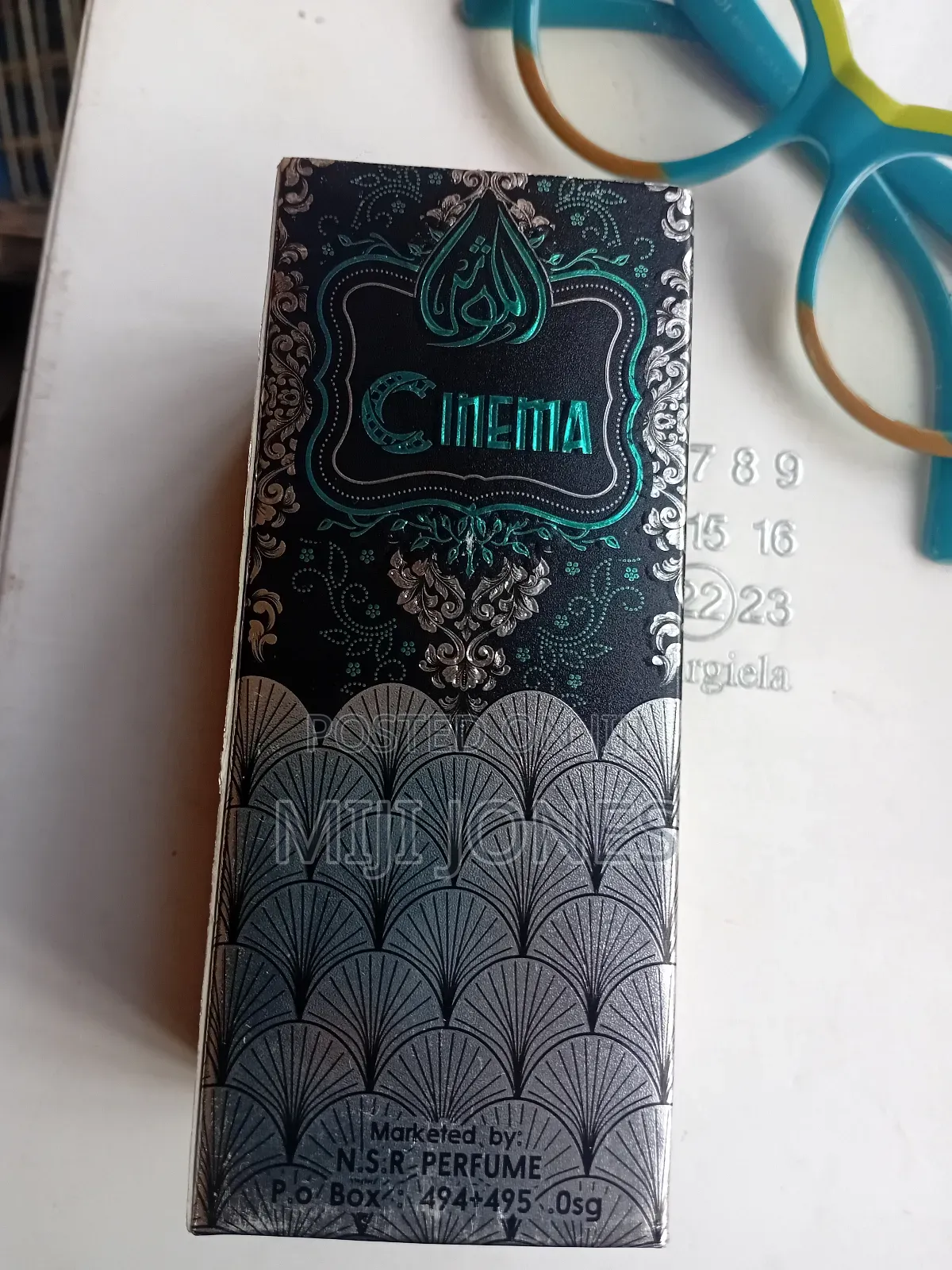 *Cinema 100 Ml Perfume Oil – 24‐Hour Long‐Lasting Scent On Fabric* 🌟