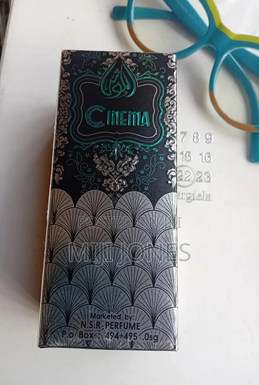 *Cinema 100 Ml Perfume Oil – 24‐Hour Long‐Lasting Scent On Fabric* 🌟