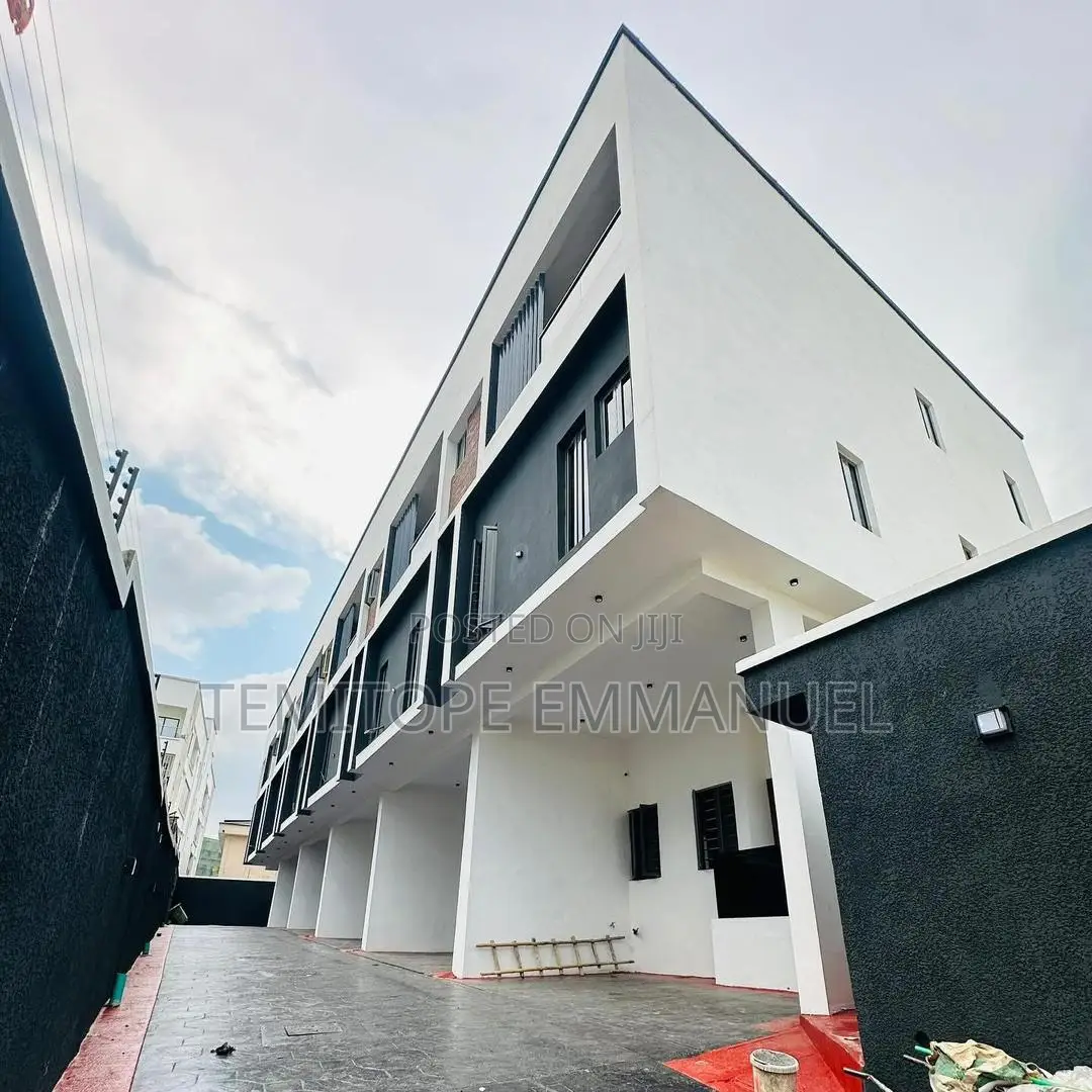 Furnished 4bdrm Duplex in Maryland for sale