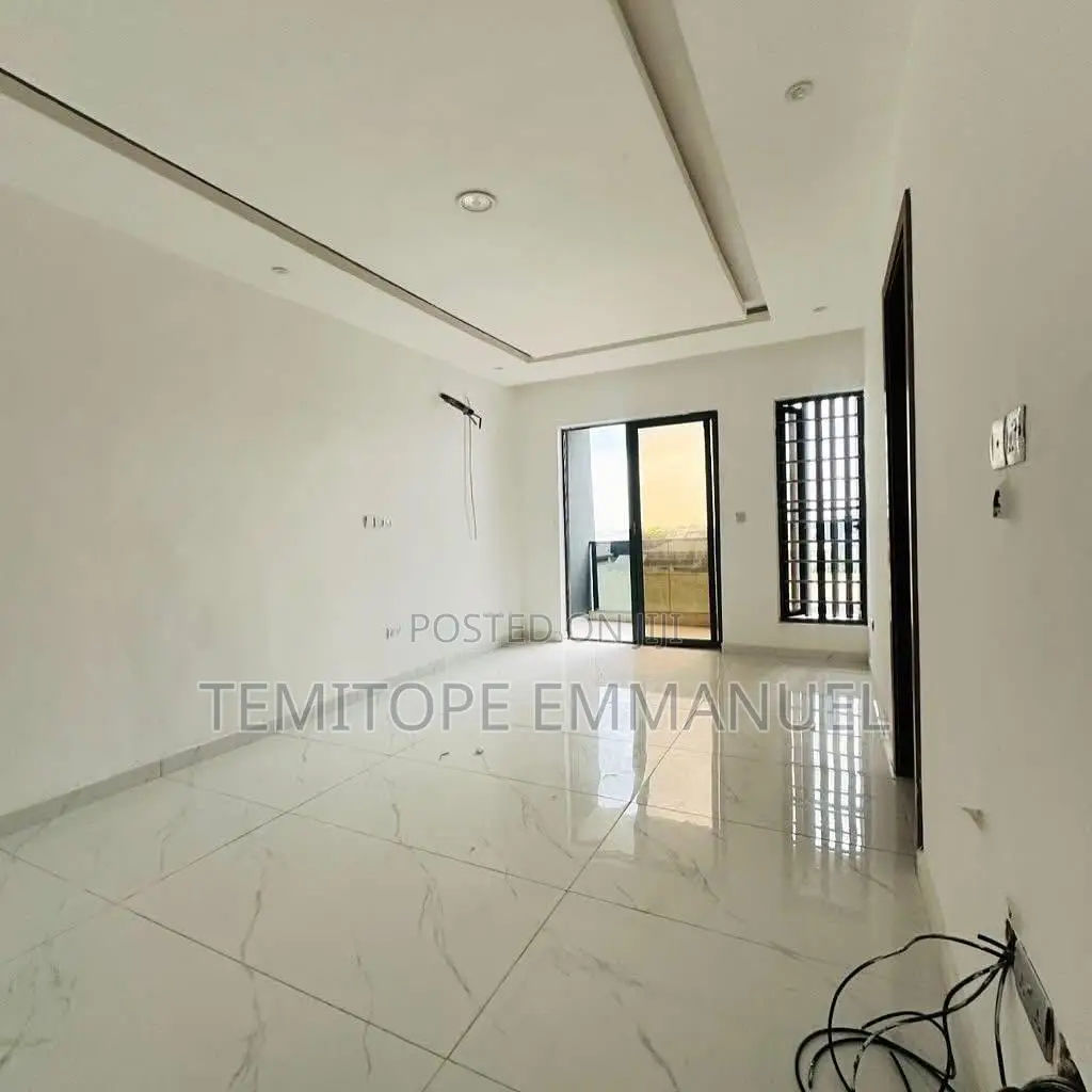 Furnished 4bdrm Duplex in Maryland for sale