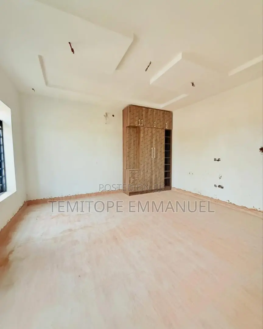 Furnished 4bdrm Duplex in Maryland for sale