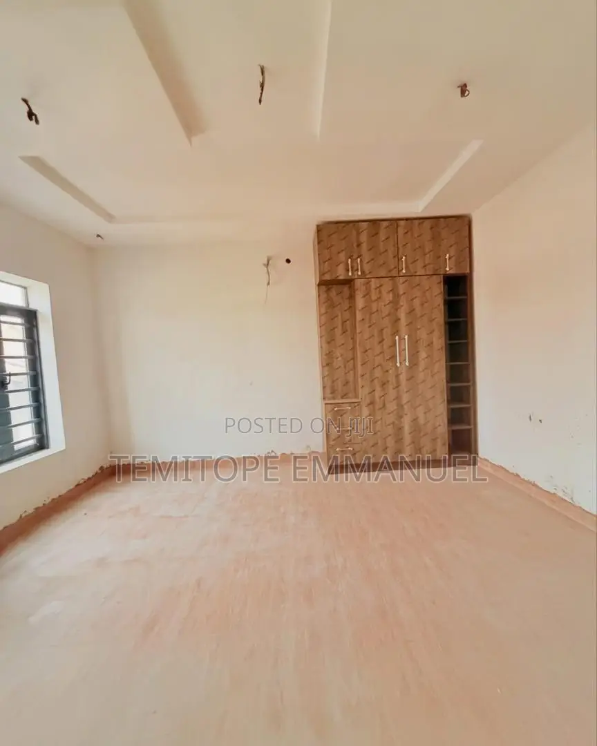 Furnished 4bdrm Duplex in Maryland for sale