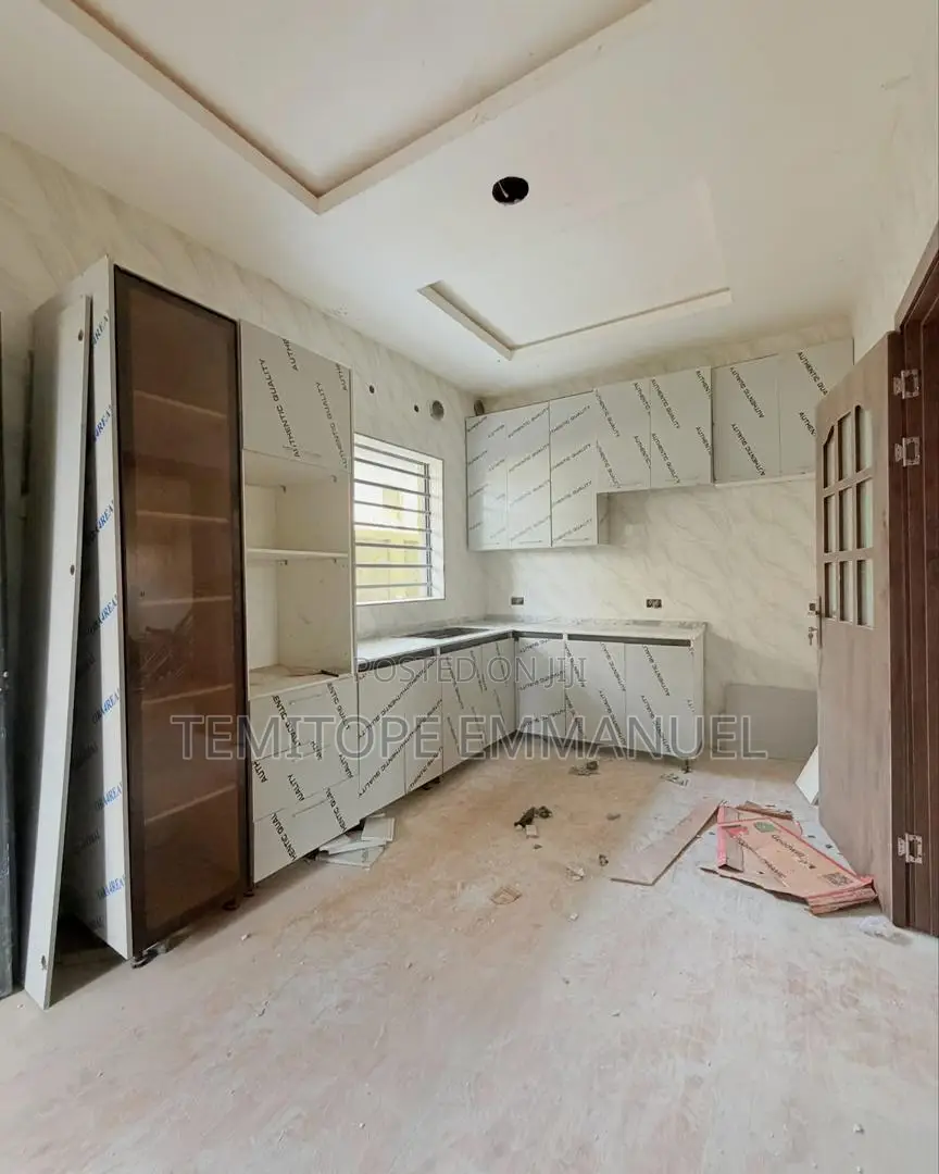 Furnished 4bdrm Duplex in Maryland for sale