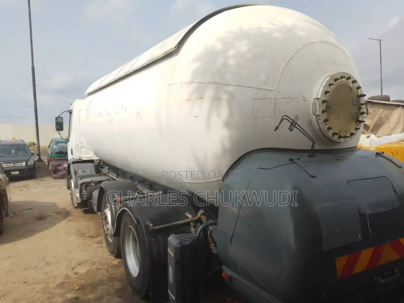 Bobtail Truck 2002