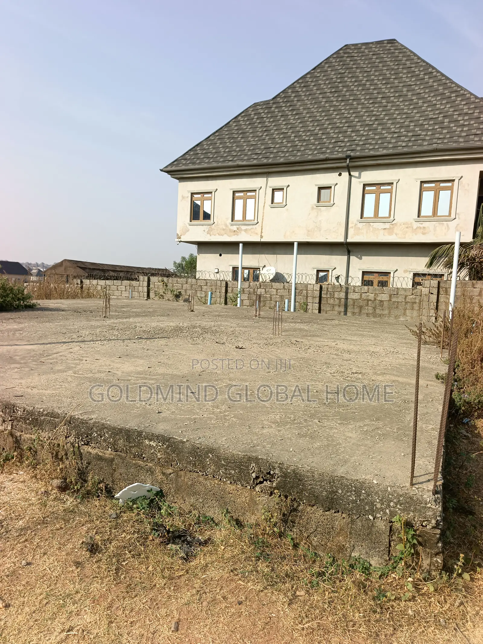 600sqm Estate Land to Build 4bedroom Penthouse in Lugbe for Sale