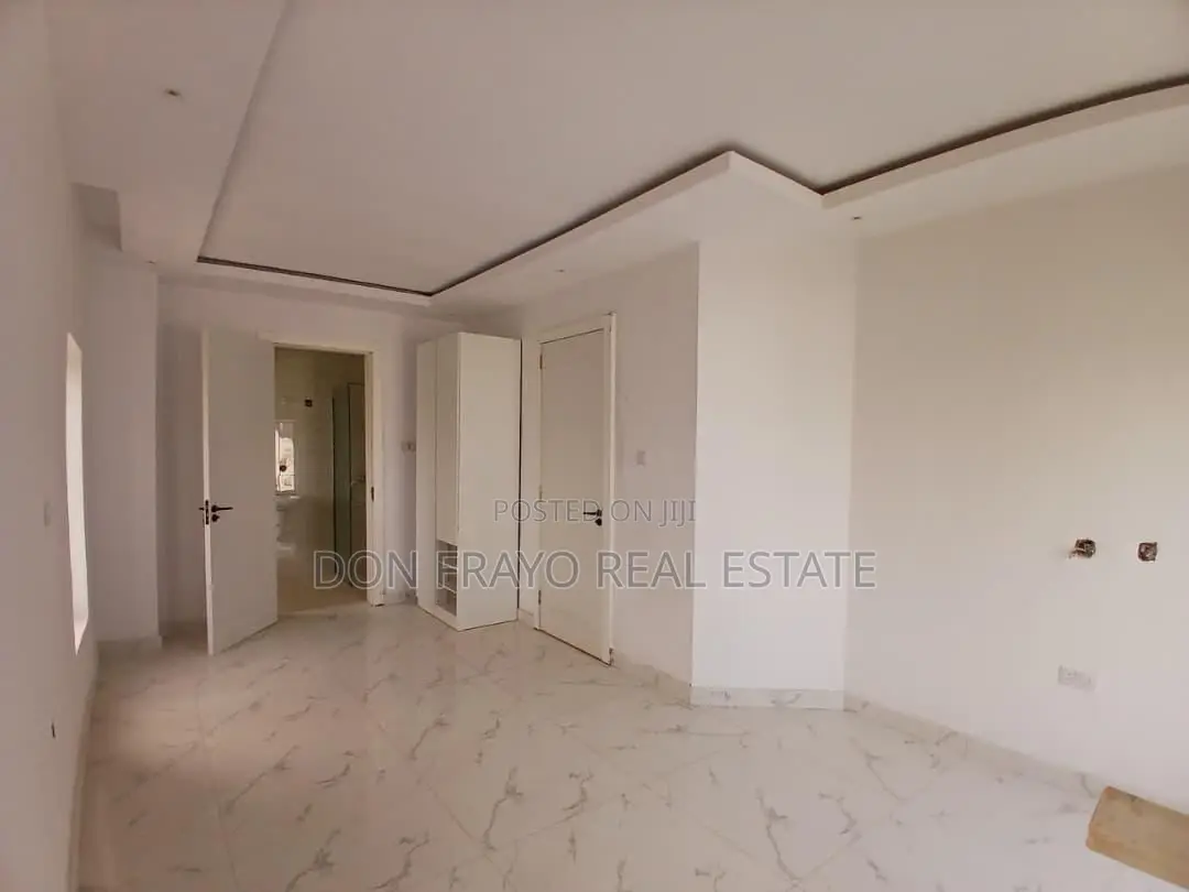 4bdrm Duplex in Kolapo Ishola Gra, Akobo for sale