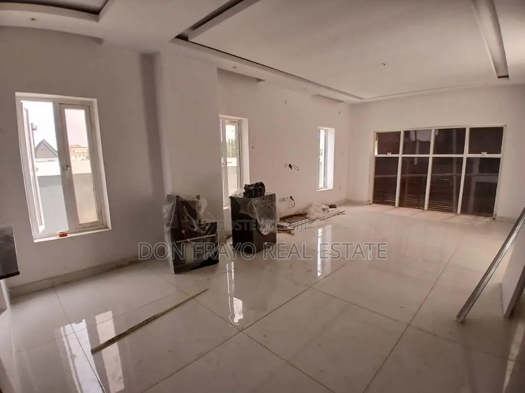4bdrm Duplex in Kolapo Ishola Gra, Akobo for sale