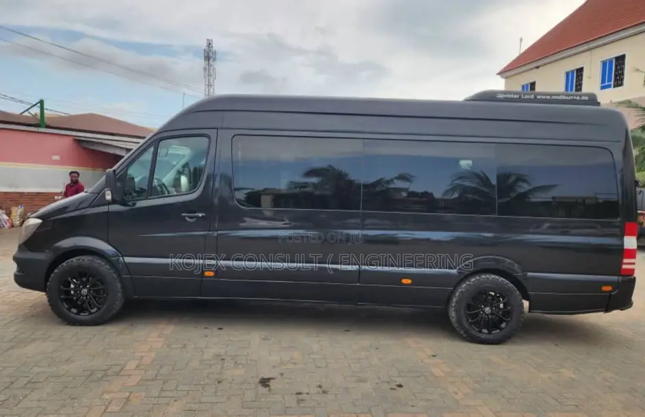 Mercedes-Benz Sprinter 2016 Black
