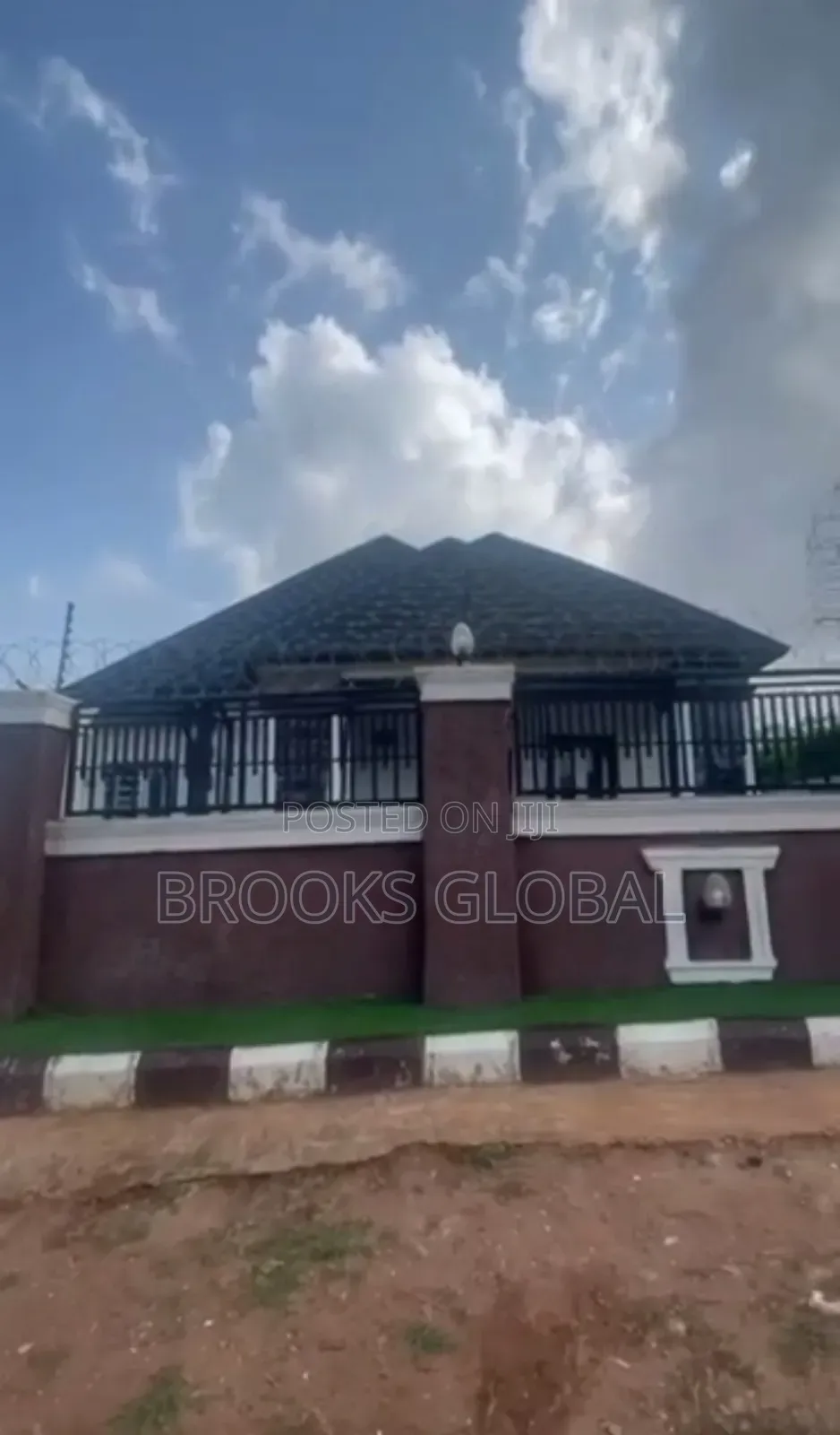 4bdrm Bungalow in Benin City for sale