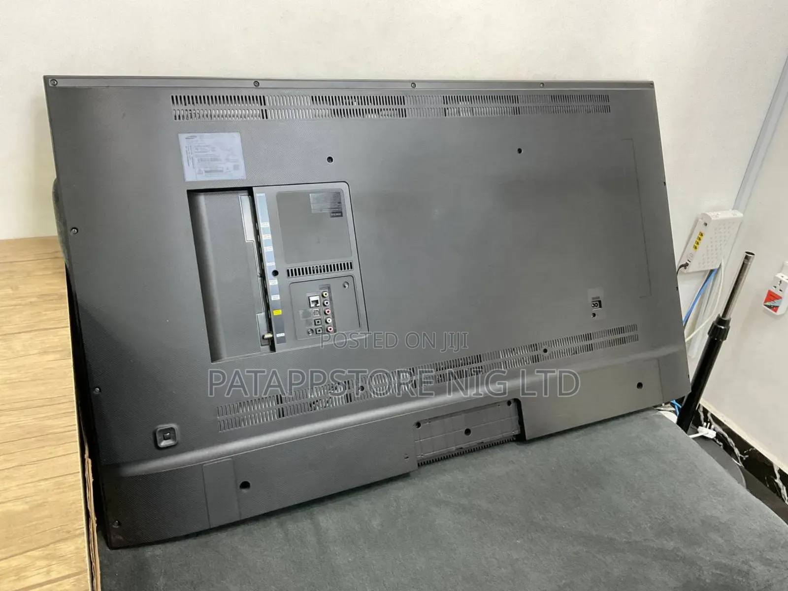 Samsung Tv 
55" Ju6500f Flat Smart Uhd Tv